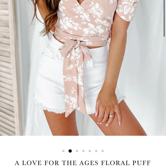 NanaMacs “A Love For the Ages Floral Puff Sleeve Wrap Top” in Blush, Size Medium - Picture 2 of 6